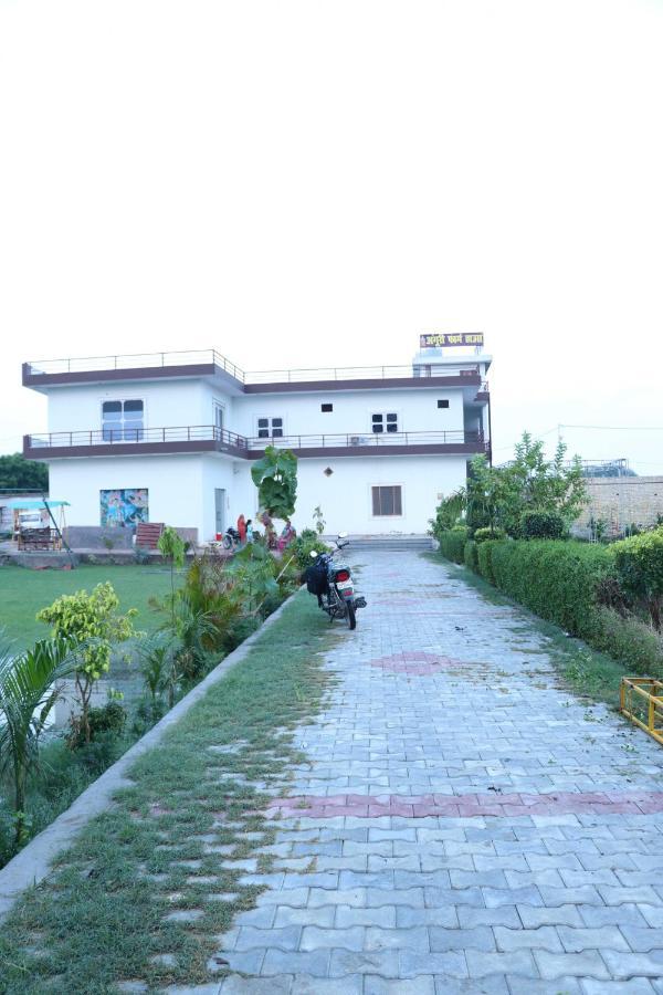 Hotel O Pop Angoori Farm House Mathura Zewnętrze zdjęcie